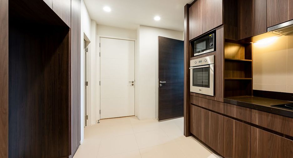 For rent 4 bedrooms condo in Suan Luang, Bangkok