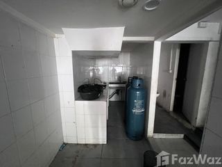 For rent 4 bedrooms retail Space in Watthana, Bangkok