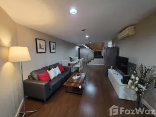 For rent 3 bedrooms condo in Huai Khwang, Bangkok