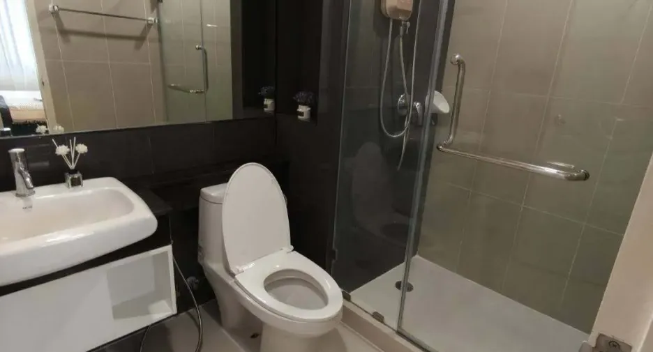 For rent 1 bed condo in Phra Khanong, Bangkok