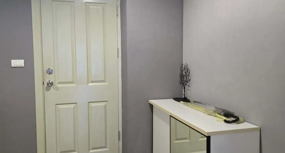 For rent 1 bed condo in Phra Khanong, Bangkok