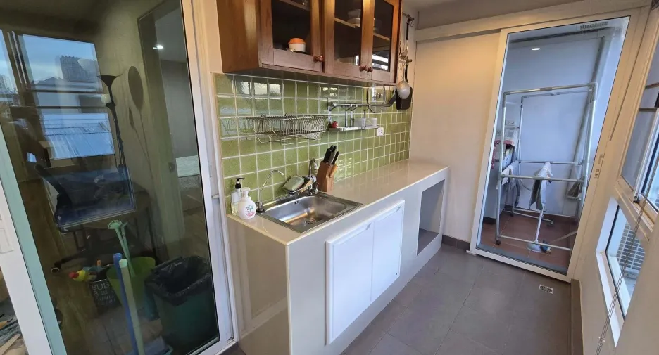 For rent 1 bed condo in Phra Khanong, Bangkok