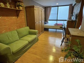 Wohnung zur Miete mit Studio in Khlong Toei, Bangkok
