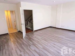 Reihenhaus zur Miete mit 4 Zimmer in Prawet, Bangkok
