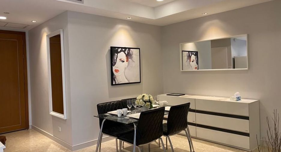 For rent 2 bedrooms condo in Watthana, Bangkok