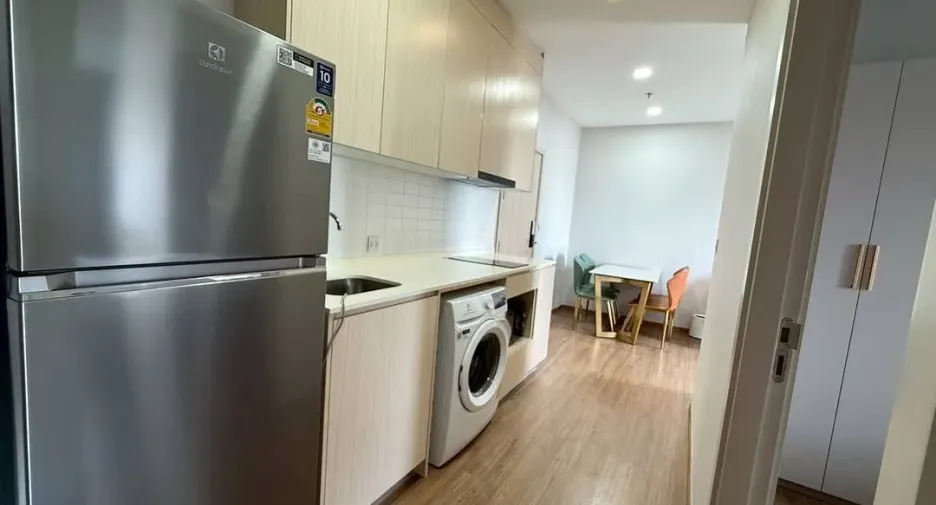 Condo en alquiler de 2 habitaciones en Bang Kapi, Bangkok