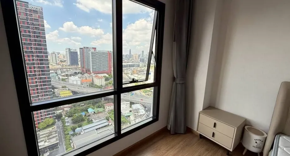 Condo en alquiler de 2 habitaciones en Bang Kapi, Bangkok