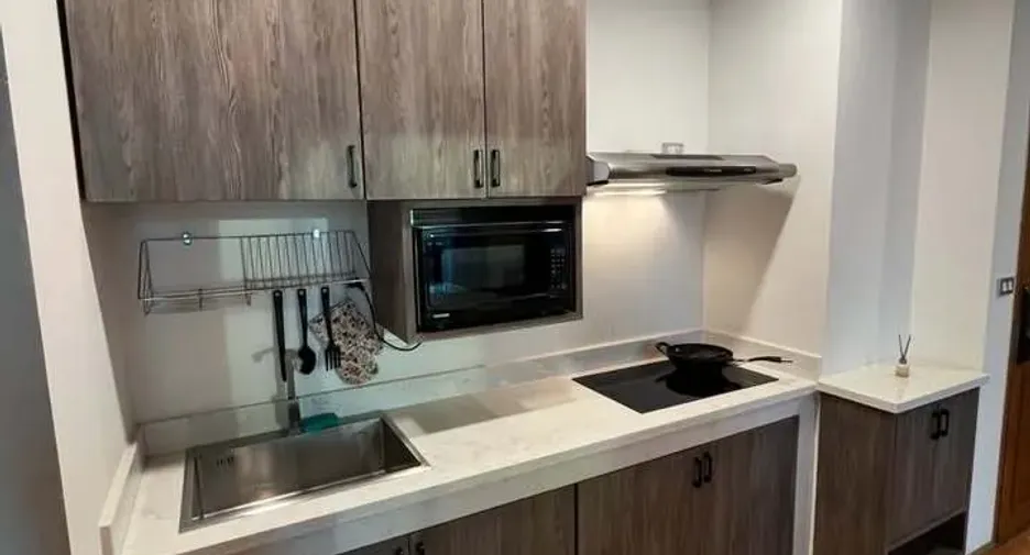 For rent 2 bedrooms condo in Sathon, Bangkok
