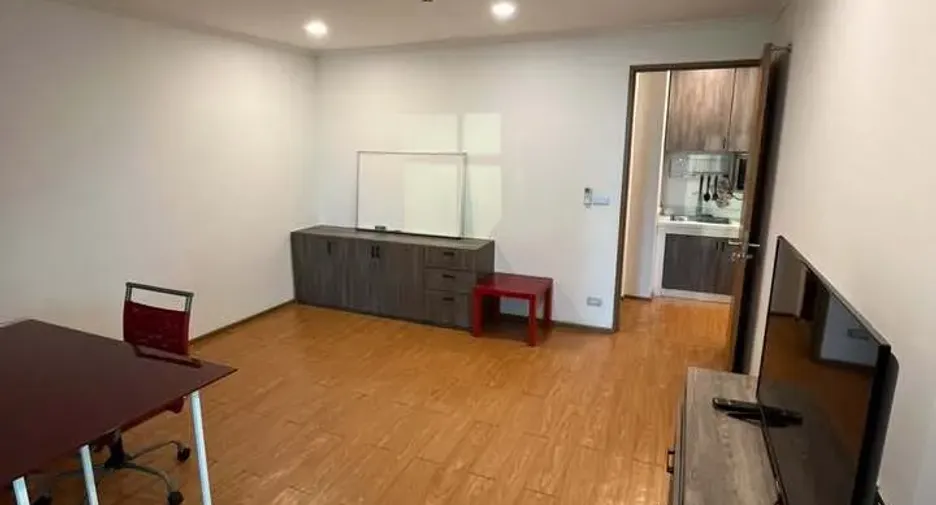 For rent 2 bedrooms condo in Sathon, Bangkok