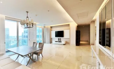 For rent 3 bedrooms condo in Sathon, Bangkok