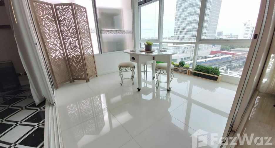 For rent 3 bedrooms condo in Bang Na, Bangkok