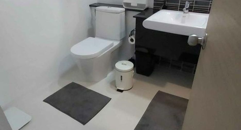 For rent 3 bedrooms condo in Bang Na, Bangkok