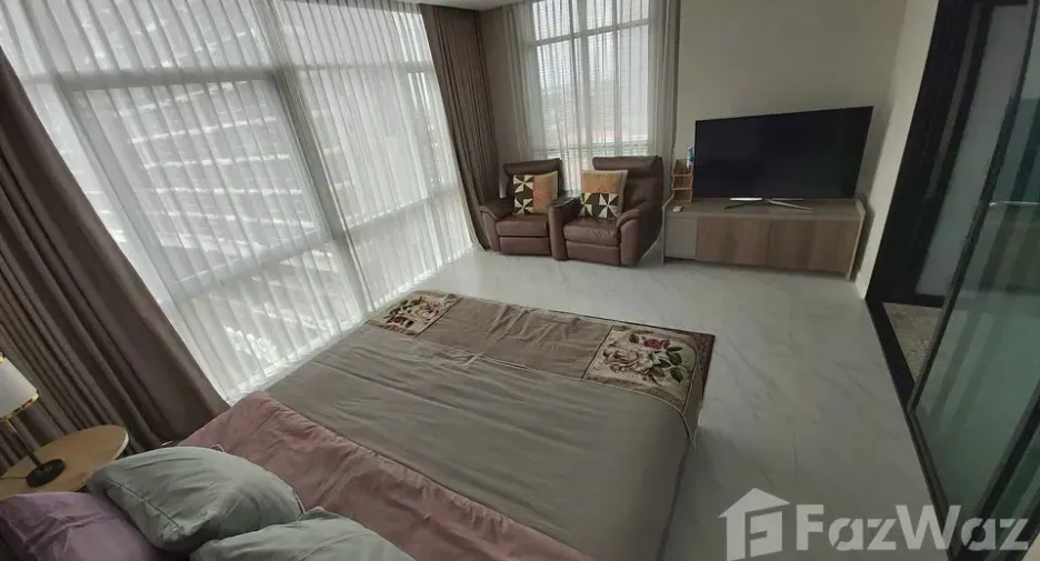 For rent 3 bedrooms condo in Bang Na, Bangkok