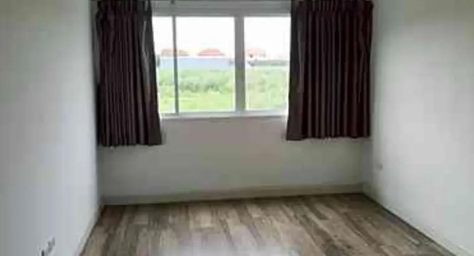 For rent 2 bedrooms townhouse in Lat Phrao, Bangkok