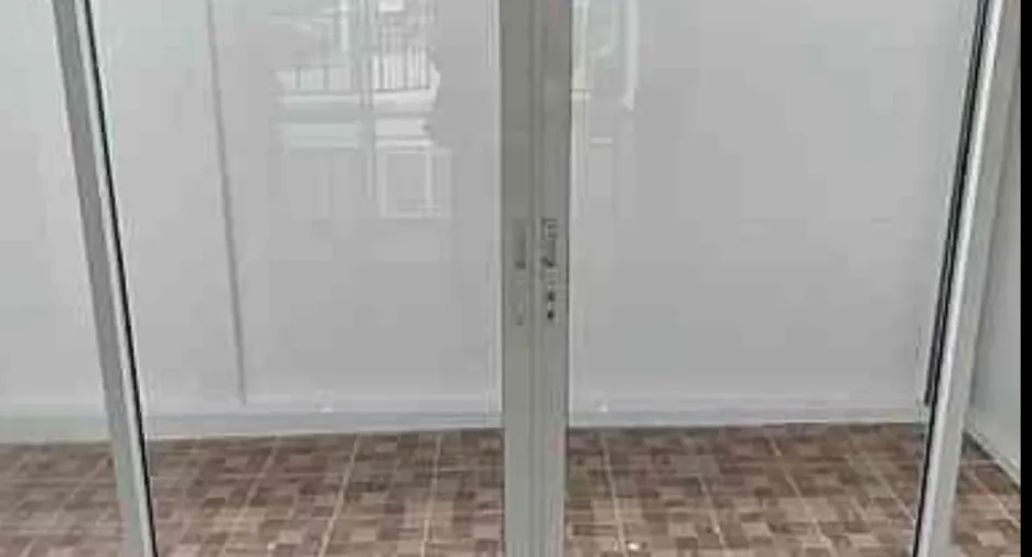For rent 2 bedrooms townhouse in Lat Phrao, Bangkok