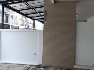出租 2 卧室 联排别墅 在 Lat Phrao, 曼谷