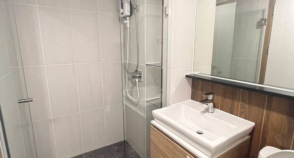 For rent 2 bedrooms condo in Mueang Samut Prakan, Samut Prakan