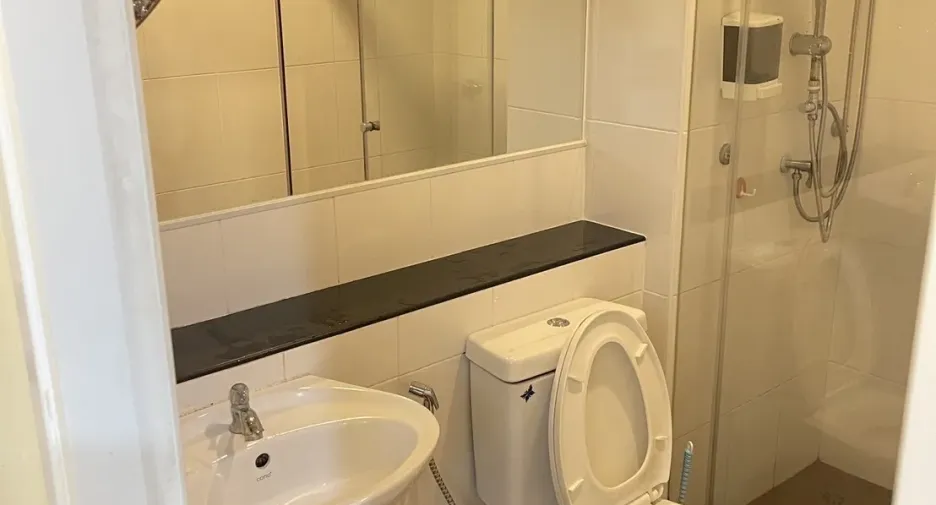 For rent 1 bed condo in Phra Khanong, Bangkok