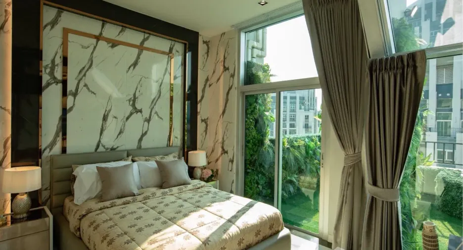 À louer 2 chambres condo à Huai Khwang, Bangkok