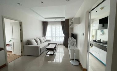 Wohnung zur Miete mit 1 Zimmer in Huai Khwang, Bangkok