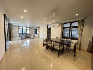For rent 3 bedrooms house in Watthana, Bangkok