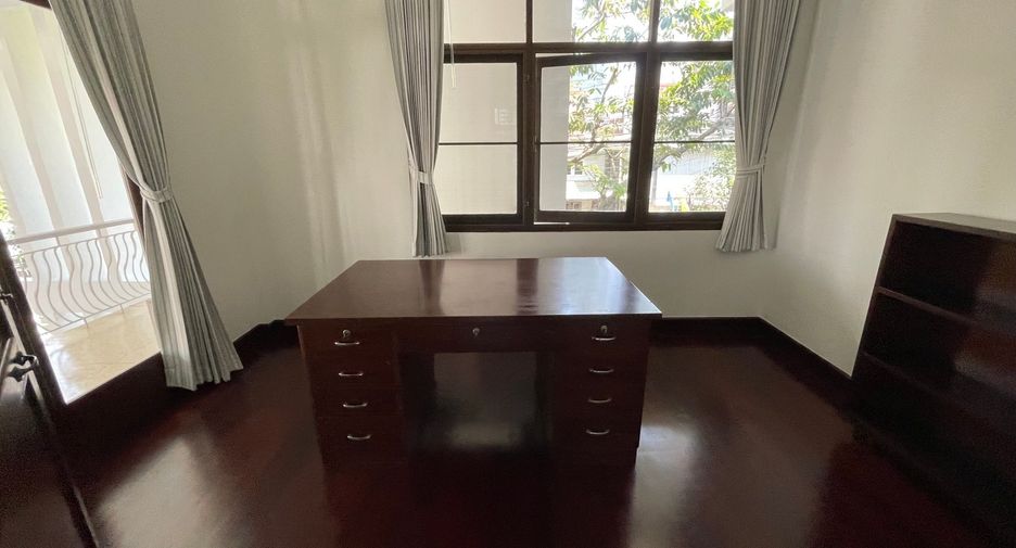 For rent 3 ベッドルーム house in Watthana, Bangkok