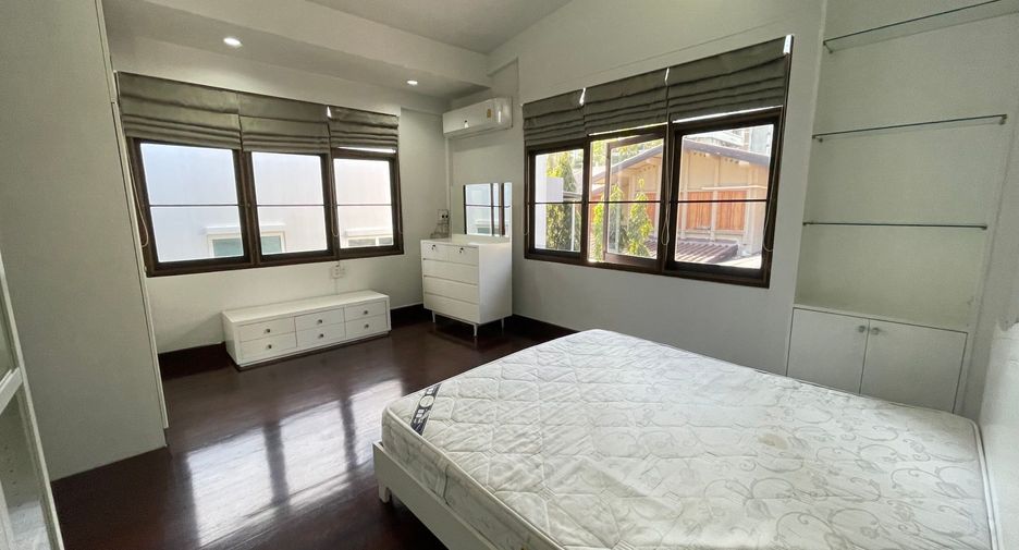 For rent 3 ベッドルーム house in Watthana, Bangkok
