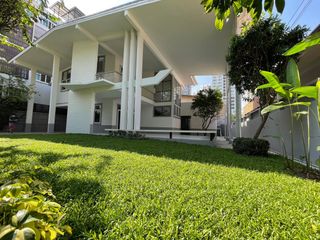 For rent 3 bedrooms house in Watthana, Bangkok