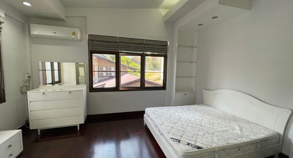 For rent 3 ベッドルーム house in Watthana, Bangkok