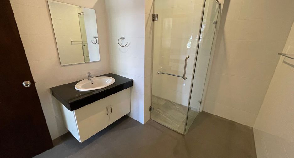 For rent 3 ベッドルーム house in Watthana, Bangkok