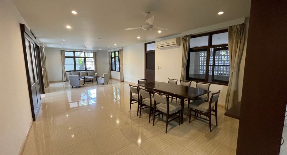 For rent 3 ベッドルーム house in Watthana, Bangkok
