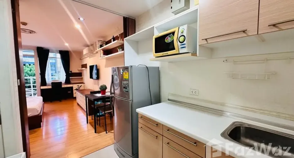 For rent studio condo in Phra Khanong, Bangkok