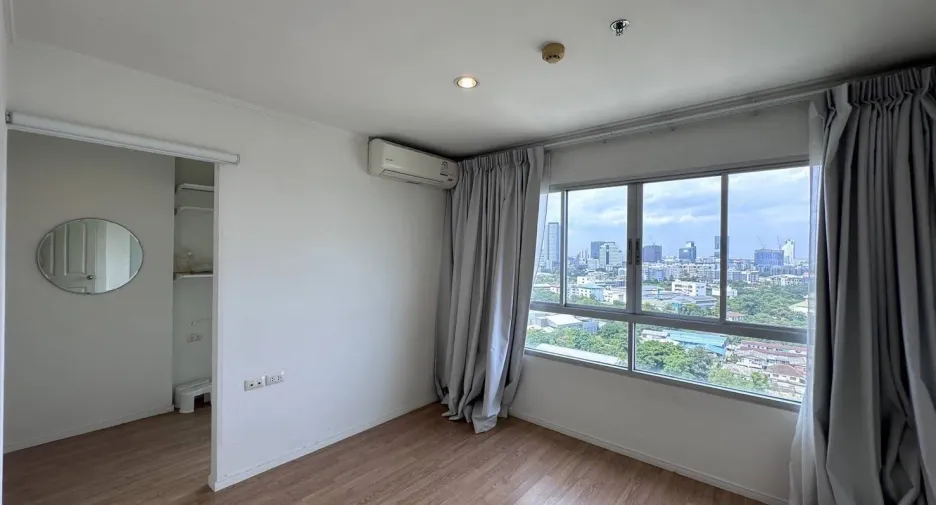 For rent 2 bedrooms condo in Bang Na, Bangkok
