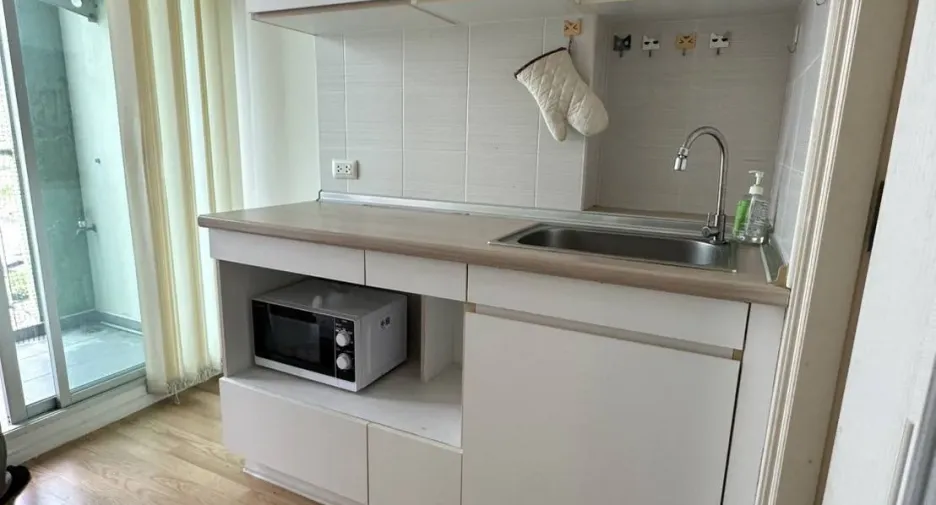 For rent 2 bedrooms condo in Bang Na, Bangkok