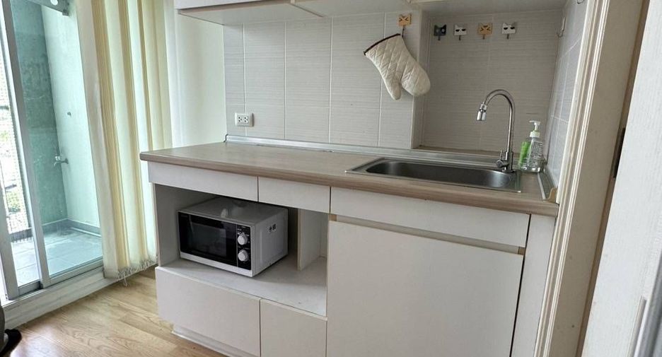 For rent 2 bedrooms condo in Bang Na, Bangkok
