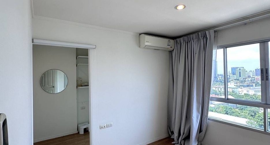 For rent 2 bedrooms condo in Bang Na, Bangkok