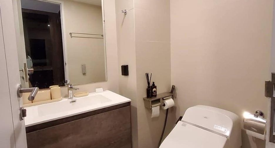 For rent 1 bed condo in Phaya Thai, Bangkok