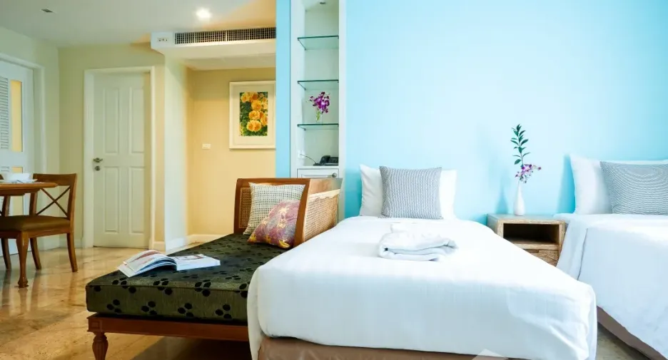 For rent 3 bedrooms condo in Sathon, Bangkok