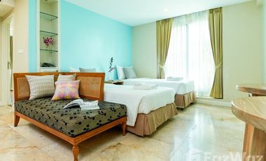 For rent 3 bedrooms condo in Sathon, Bangkok