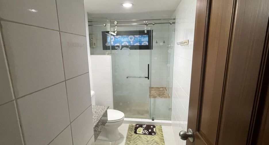 For rent studio condo in Ratchathewi, Bangkok