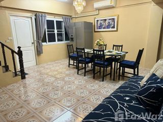 Reihenhaus zur Miete mit 5 Zimmer in Prawet, Bangkok