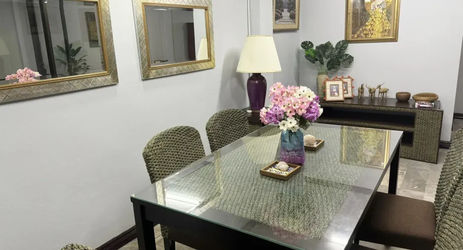 For rent 5 bedrooms townhouse in Prawet, Bangkok