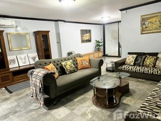 Reihenhaus zur Miete mit 5 Zimmer in Prawet, Bangkok