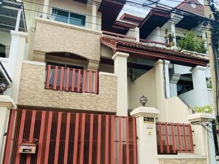 Casa adosada en alquiler de 5 habitaciones en Prawet, Bangkok