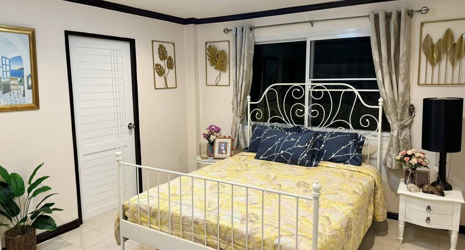 For rent 5 bedrooms townhouse in Prawet, Bangkok