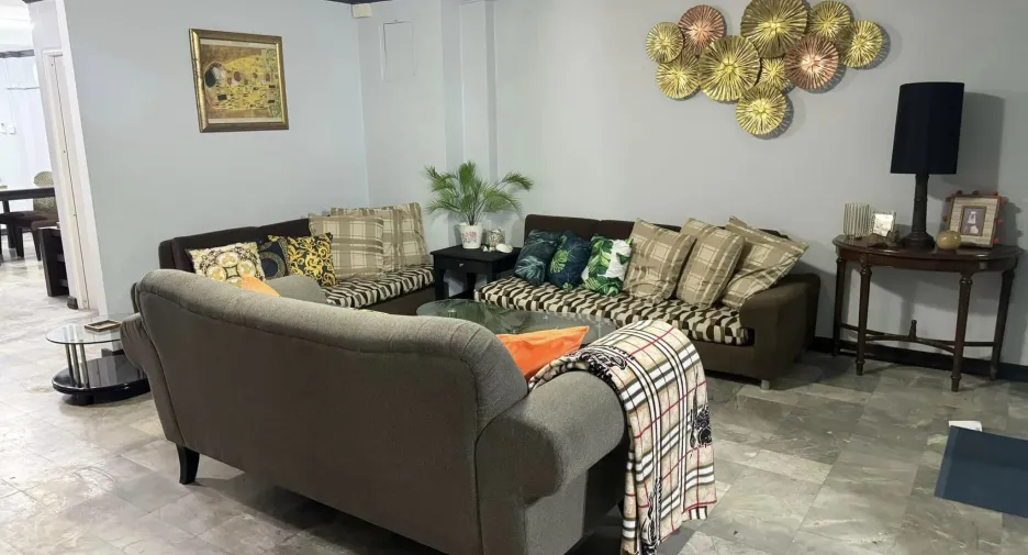 For rent 5 bedrooms townhouse in Prawet, Bangkok