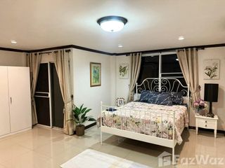 Reihenhaus zur Miete mit 5 Zimmer in Prawet, Bangkok