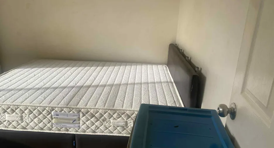 For rent 2 bedrooms condo in Huai Khwang, Bangkok