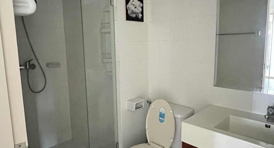 For rent 2 bedrooms condo in Khlong San, Bangkok