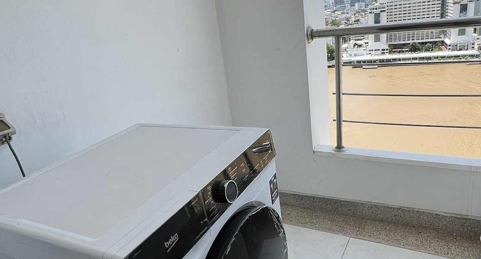 For rent 2 bedrooms condo in Khlong San, Bangkok